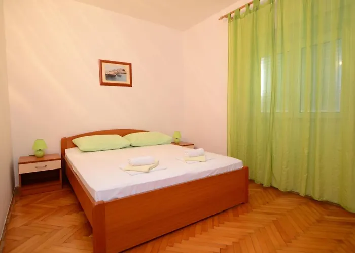 דירה Grebastica-2 By Interhome *