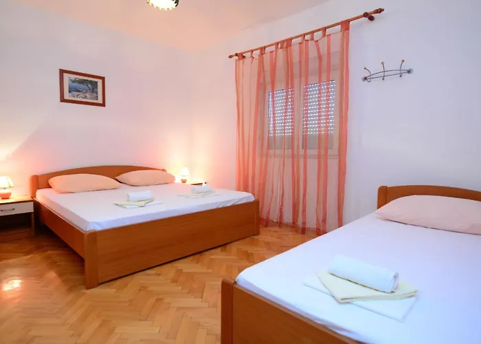 Apartamento Grebastica-2 By Interhome